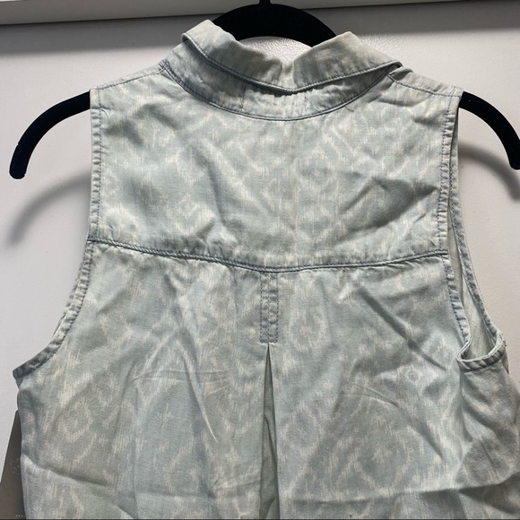 Anthropologie Cloth and Stone IKat Denim Chambray Sleeveless Top - Picture 7 of 10